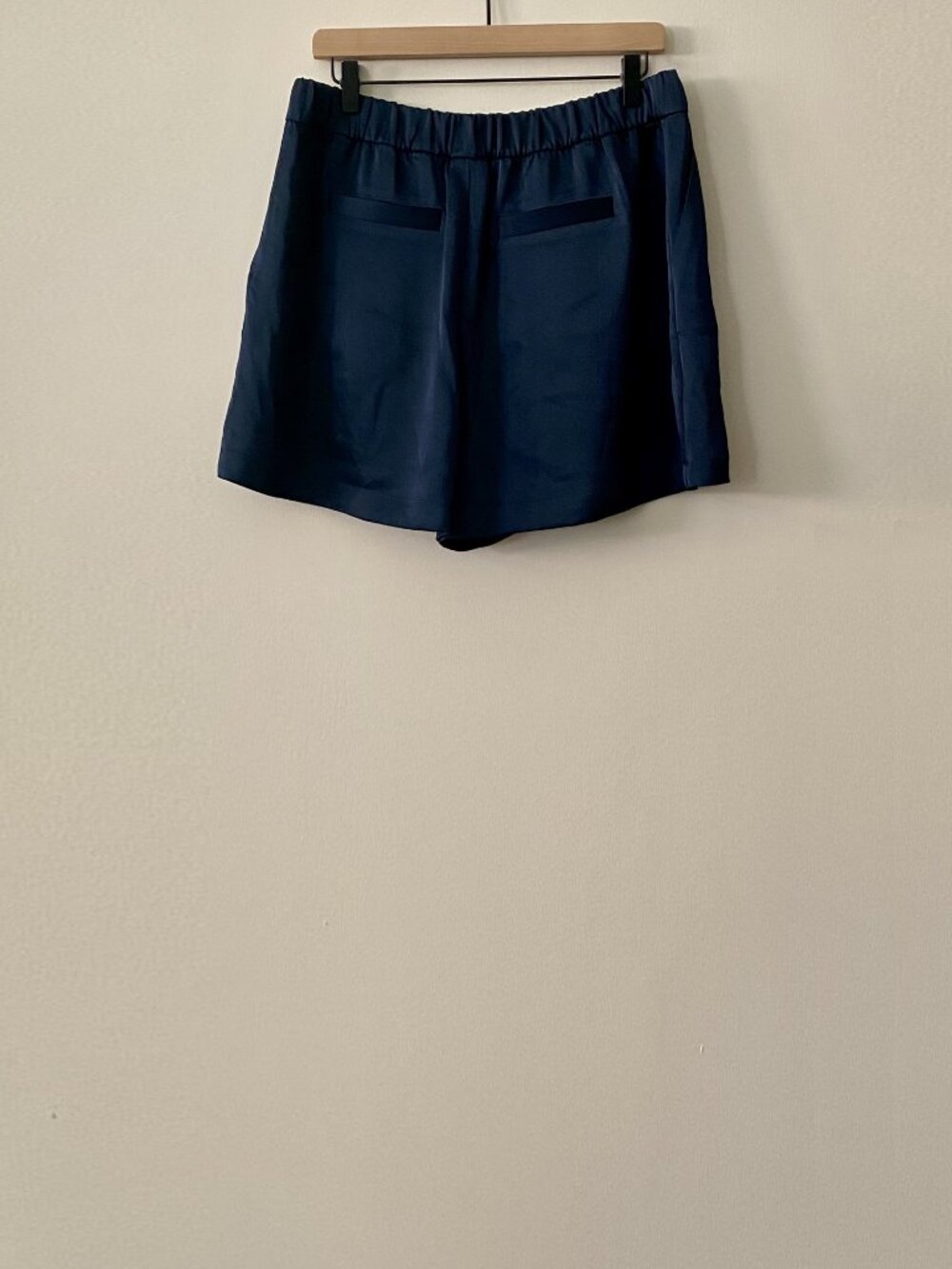 Varley Sarka High-Rise Short 4" NWOT - Picture 6 of 10